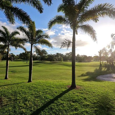 Halliday Bay Resort Seaforth Esterno foto