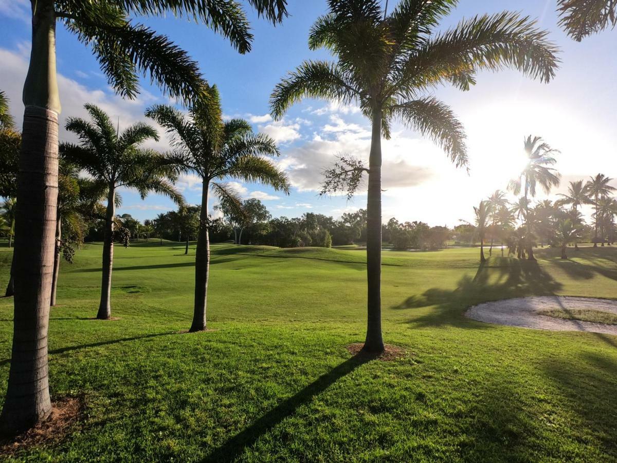Halliday Bay Resort Seaforth Esterno foto