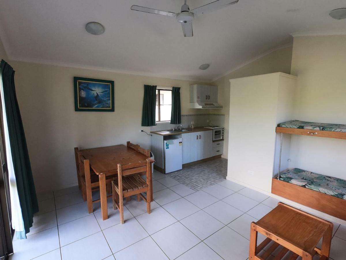 Halliday Bay Resort Seaforth Esterno foto